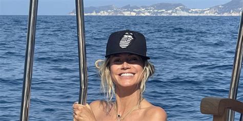 heidi klum pussy|Heidi Klum Poses Nude on the Beach During Christmas Trip